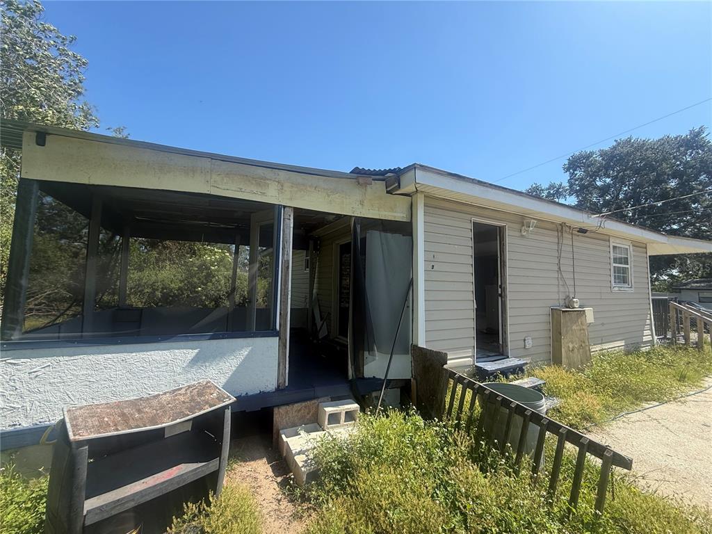 14928 Pine Crest Road Tampa, FL 33613 - Photo 9 of 10