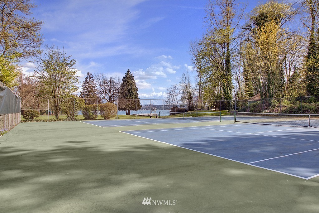 5537 Northeast Penrith Road Seattle, WA 98105 - Photo 24 of 25 Gallery Image 24