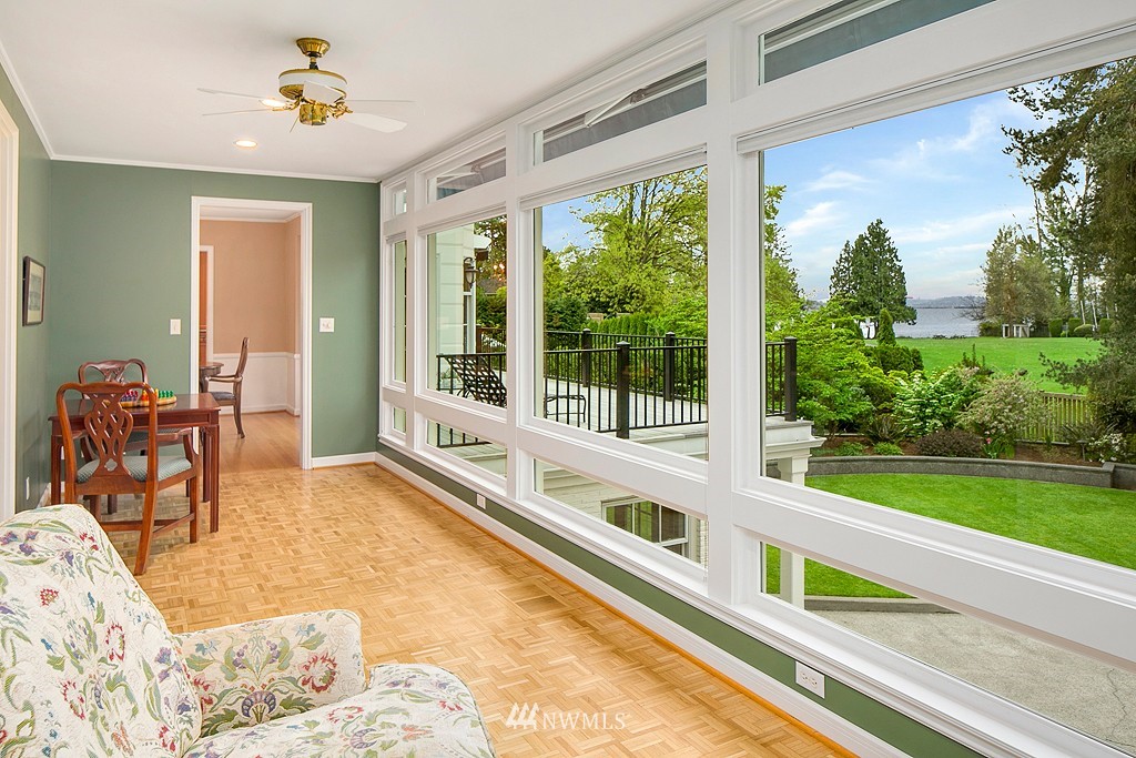 5537 Northeast Penrith Road Seattle, WA 98105 - Photo 6 of 25 Gallery Image 6