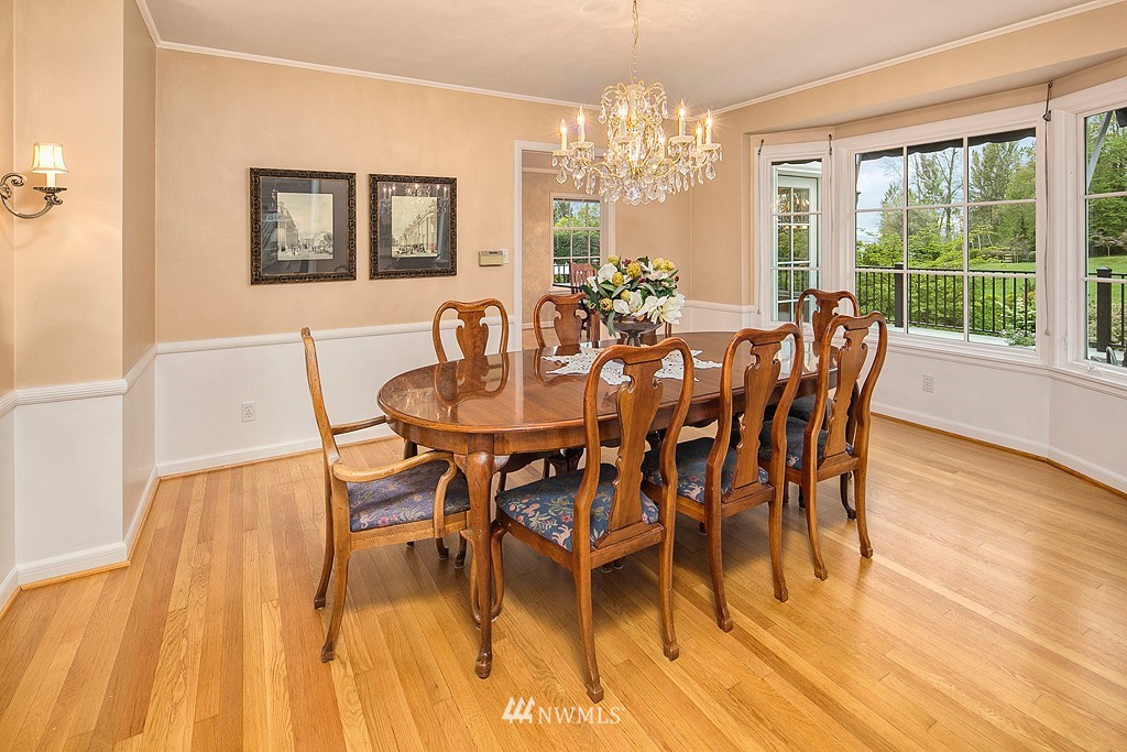 5537 Northeast Penrith Road Seattle, WA 98105 - Photo 7 of 25 Gallery Image 7
