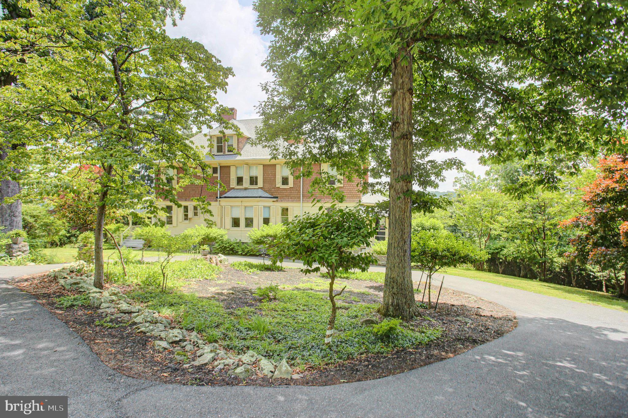 12494 Lower Monterey Circle Blue Ridge Summit, PA 17214 - Photo 5 of 68