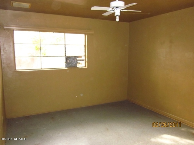 2020 West Monte Vista Road Phoenix, AZ 85009 - Photo 13 of 30 13