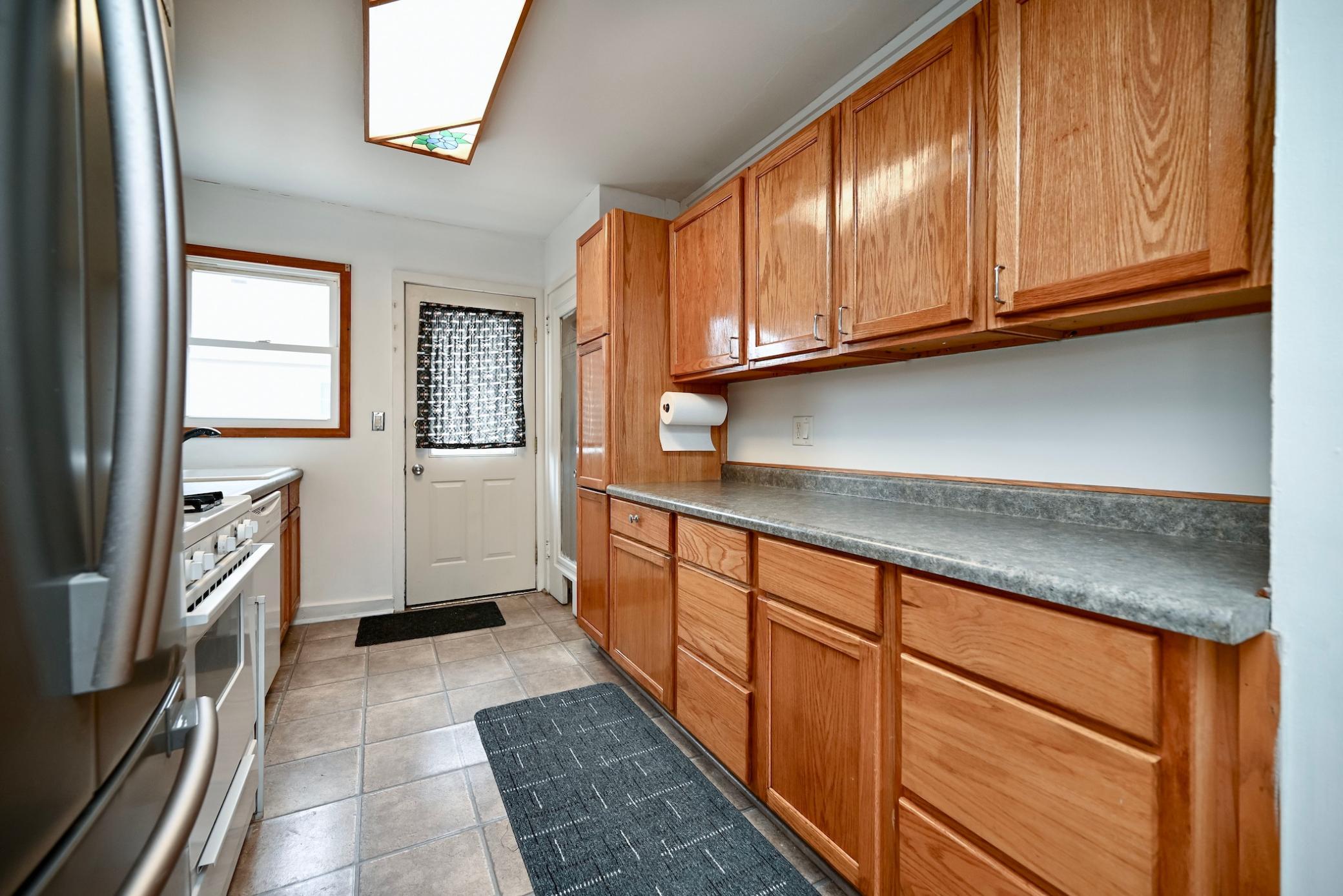 1082 Gale Street Winona, MN 55987 - Photo 7 of 27