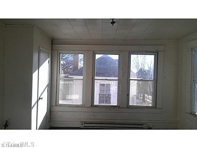 503 Cable Street High Point, NC 27260 - Photo 6 of 8 2nd Bedroom.