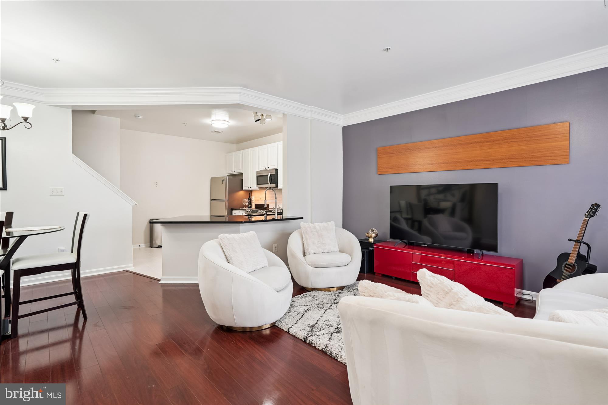 7410 Langholm Way Manassas, VA 20109 - Photo 4 of 18 Modern living space with sleek design.