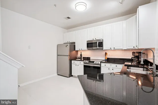 $2,650 | 7410 Langholm Way, Manassas, VA 20109