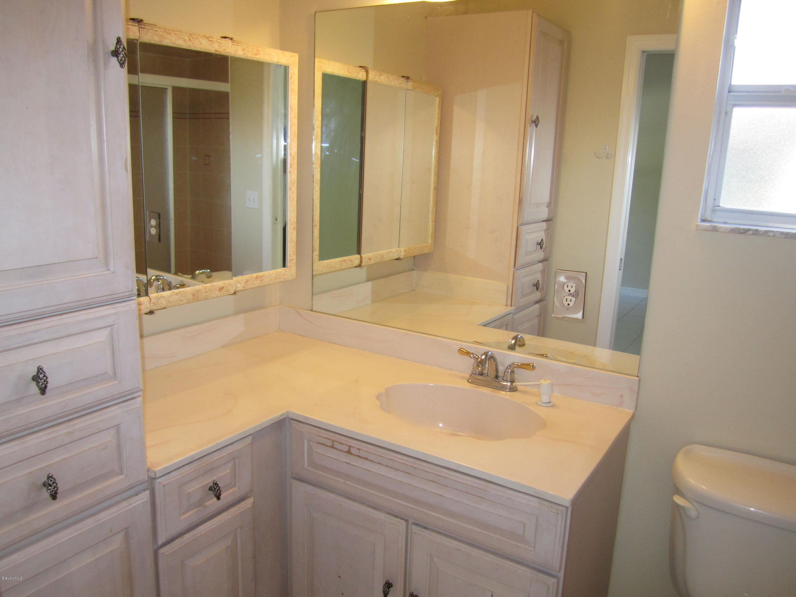293 Abello Road Southeast Palm Bay, FL 32909 - Photo 9 of 15 Master Bath
