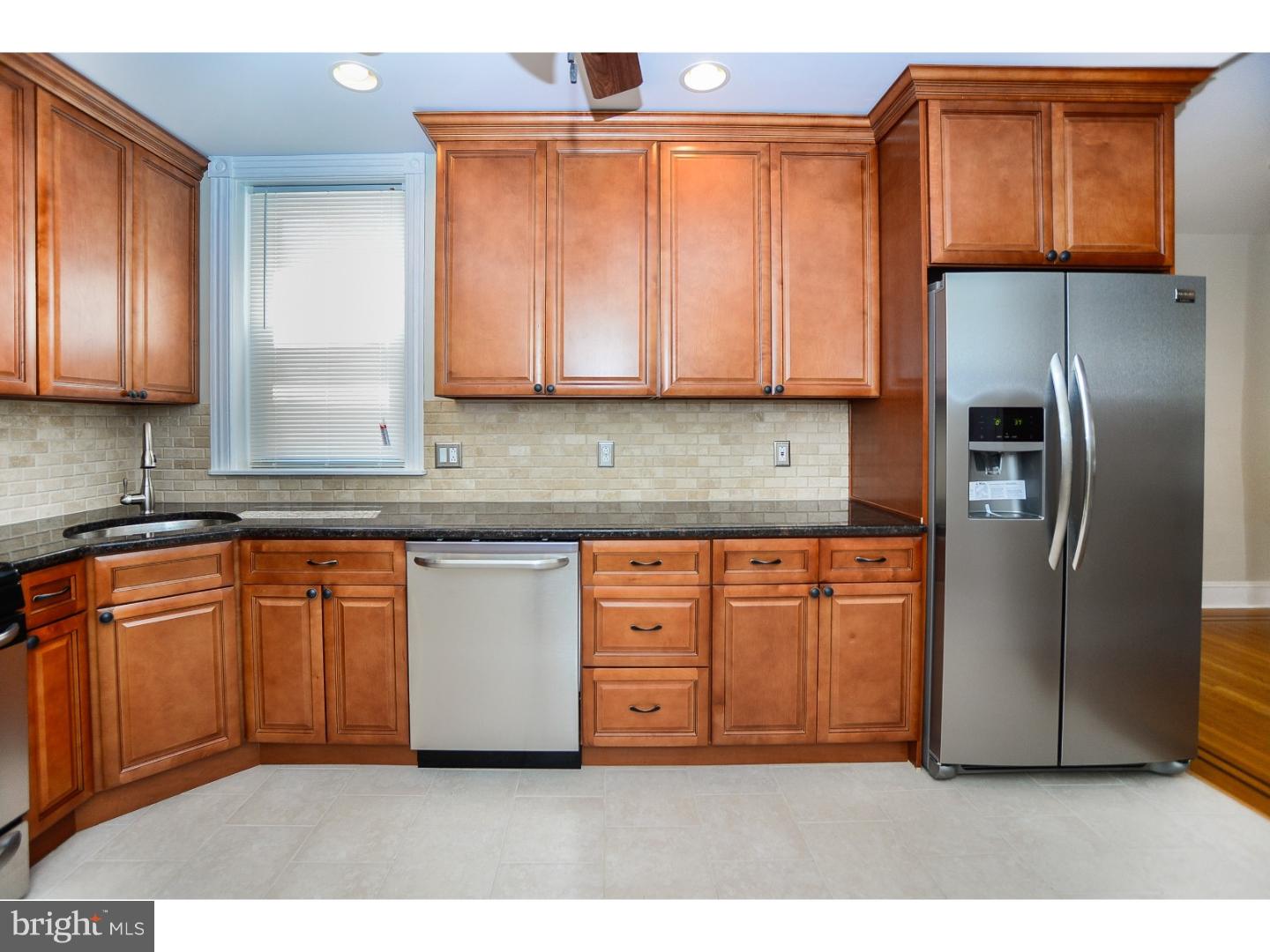 405 Ripka Street Philadelphia, PA 19128 - Photo 5 of 22