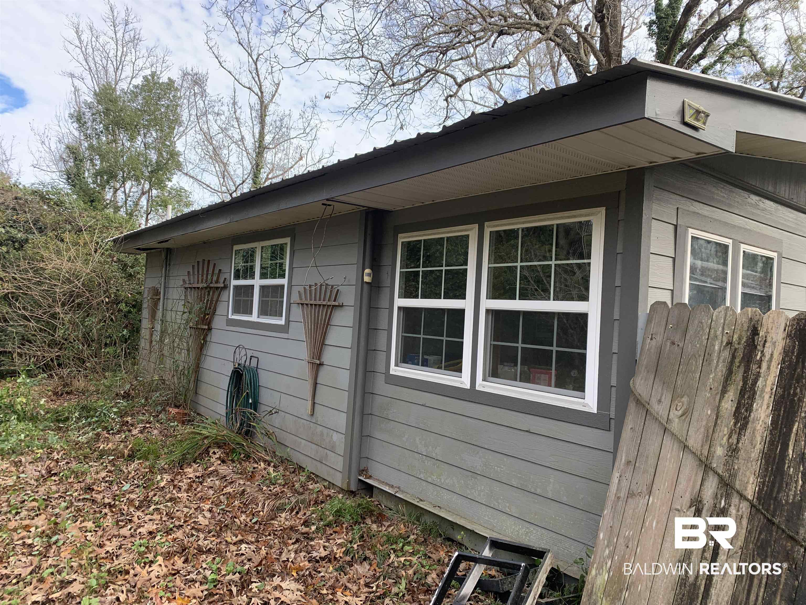 2161 Grove Court Mobile, AL 36605 - Photo 2 of 5 View of side of home