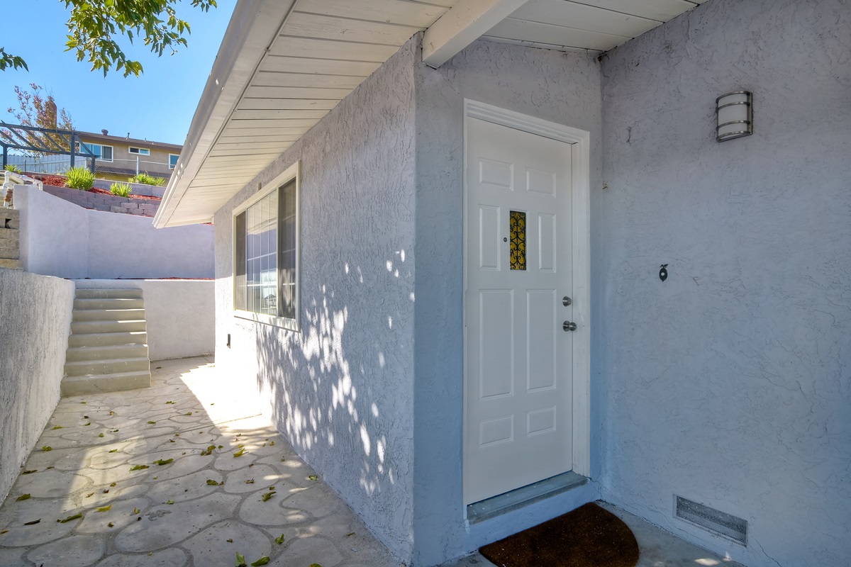 9175 Fanita Rancho Road Santee, CA 92071 - Photo 17 of 25 Gallery Image 17