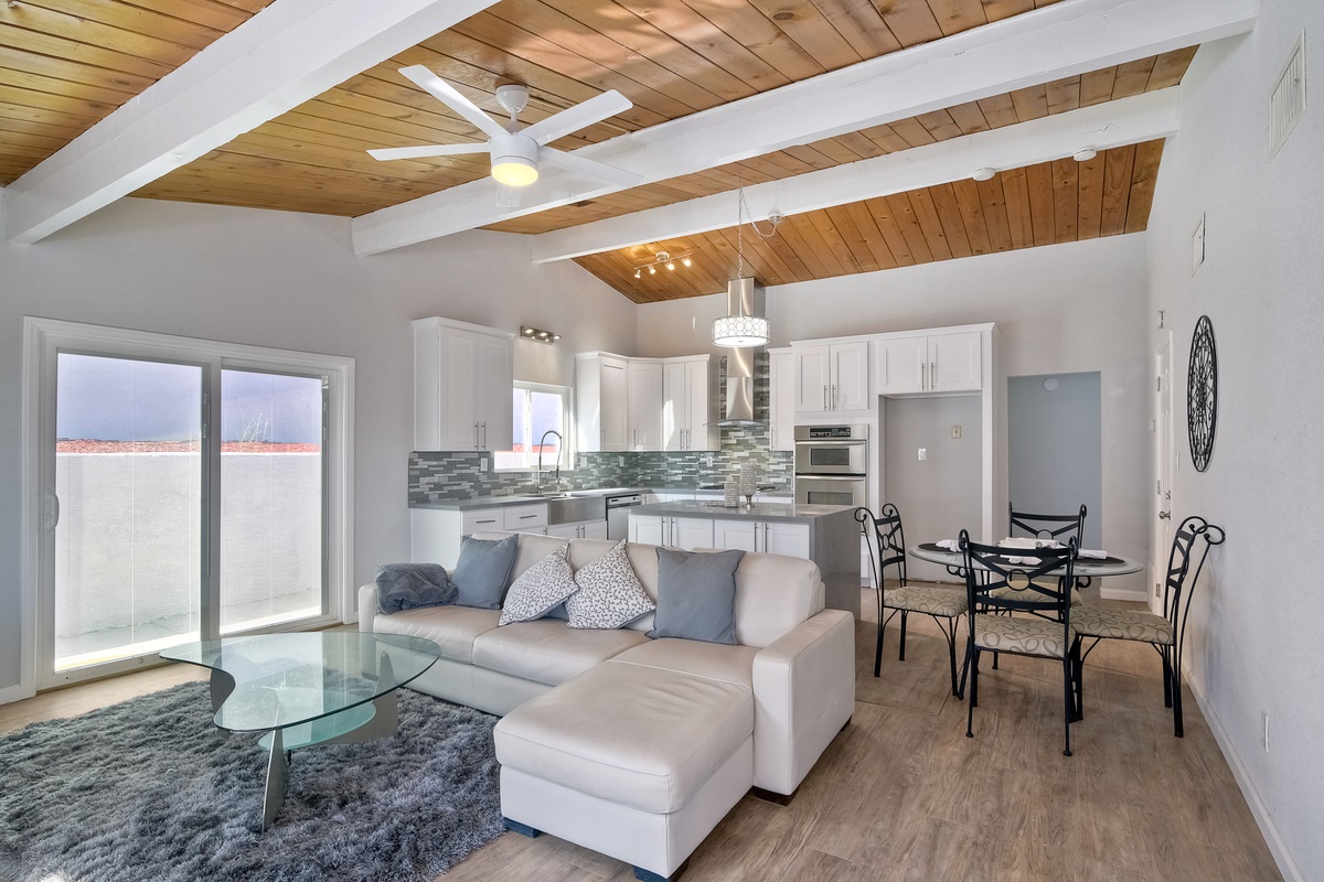 9175 Fanita Rancho Road Santee, CA 92071 - Photo 4 of 25 Gallery Image 4