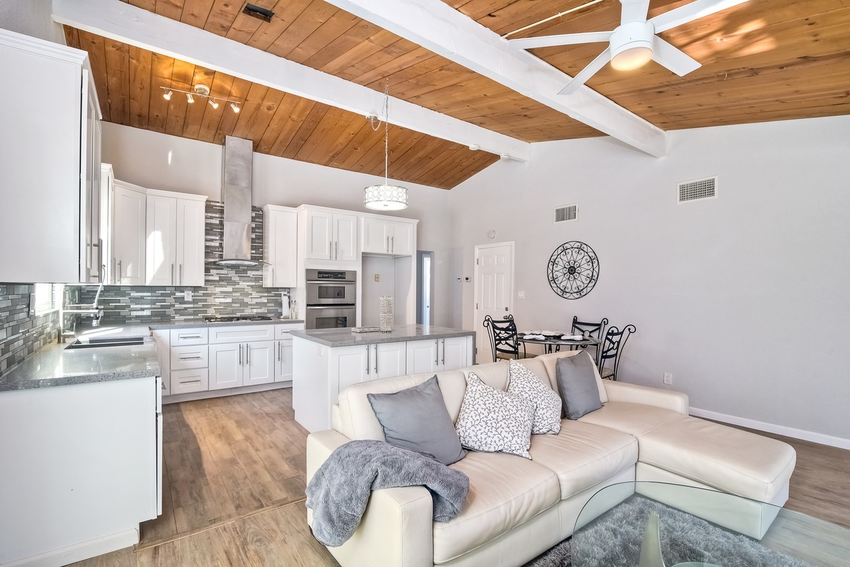 9175 Fanita Rancho Road Santee, CA 92071 - Photo 9 of 25 Gallery Image 9