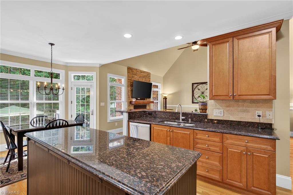2304 Faircloth Way High Point, NC 27265 - Photo 15 of 50