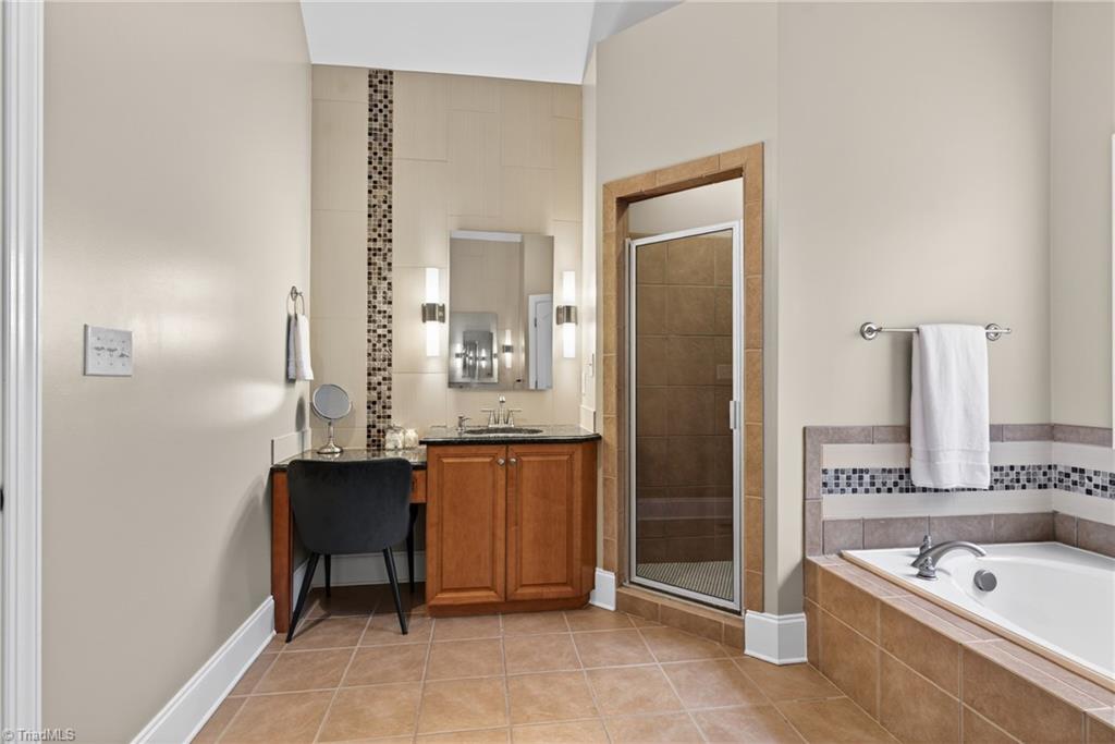 2304 Faircloth Way High Point, NC 27265 - Photo 23 of 50