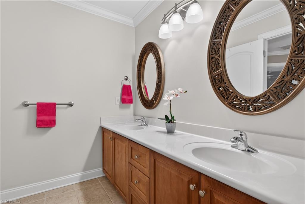 2304 Faircloth Way High Point, NC 27265 - Photo 33 of 50