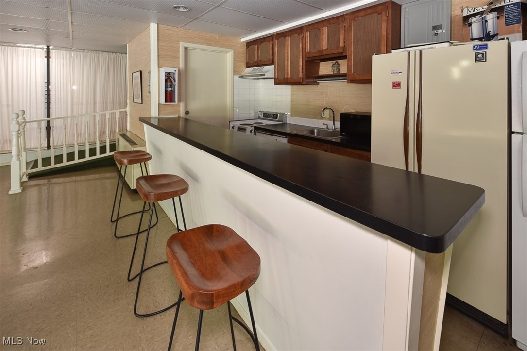 3400 Wooster Road, Unit 412 Rocky River, OH 44116 - Photo 26 of 34 community room bar area