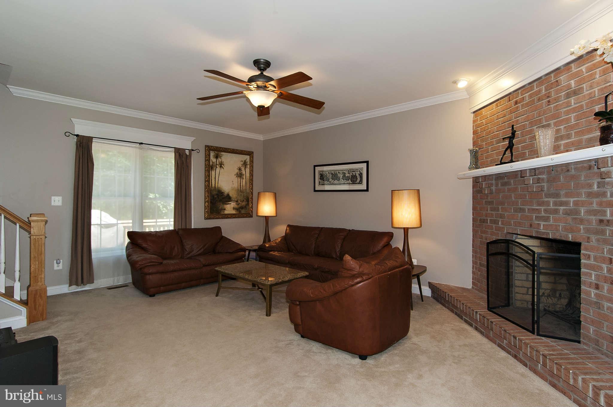 5316 Hoffmanville Road Manchester, MD 21102 - Photo 11 of 25 Living Room