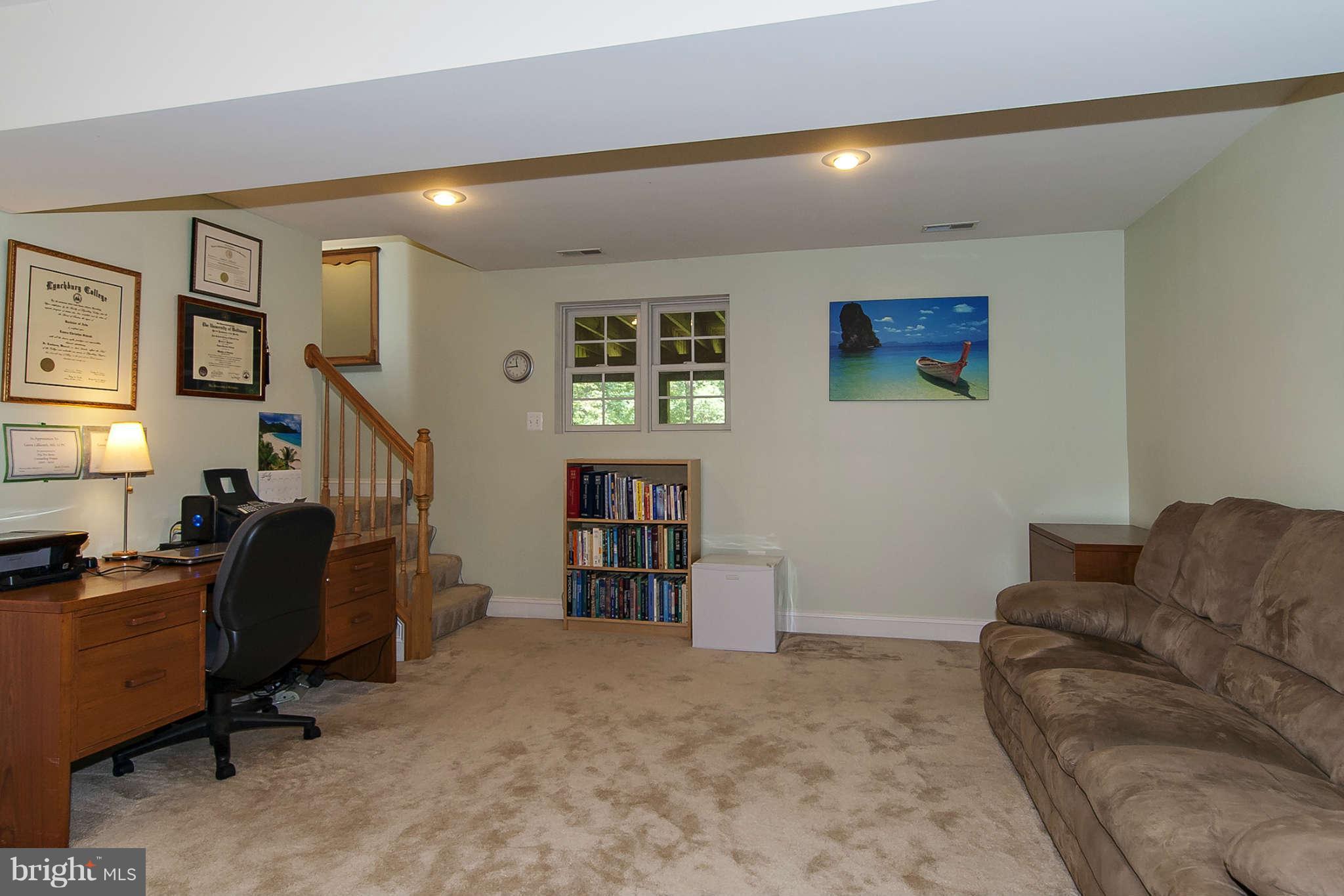 5316 Hoffmanville Road Manchester, MD 21102 - Photo 20 of 25 Family Room