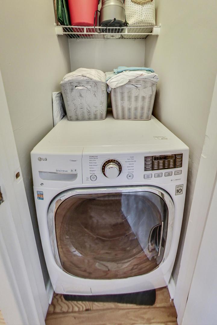2930 North Sheridan Road, Unit 910 Chicago, IL 60657 - Photo 16 of 32