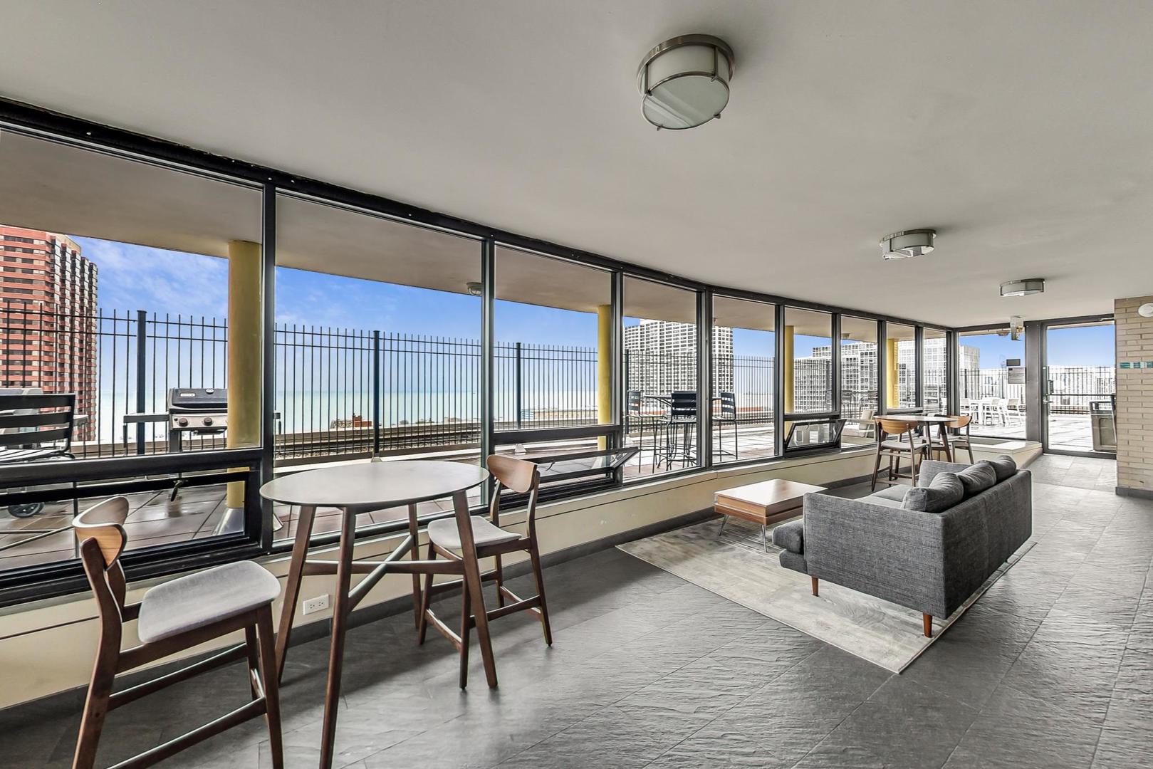 2930 North Sheridan Road, Unit 910 Chicago, IL 60657 - Photo 25 of 32