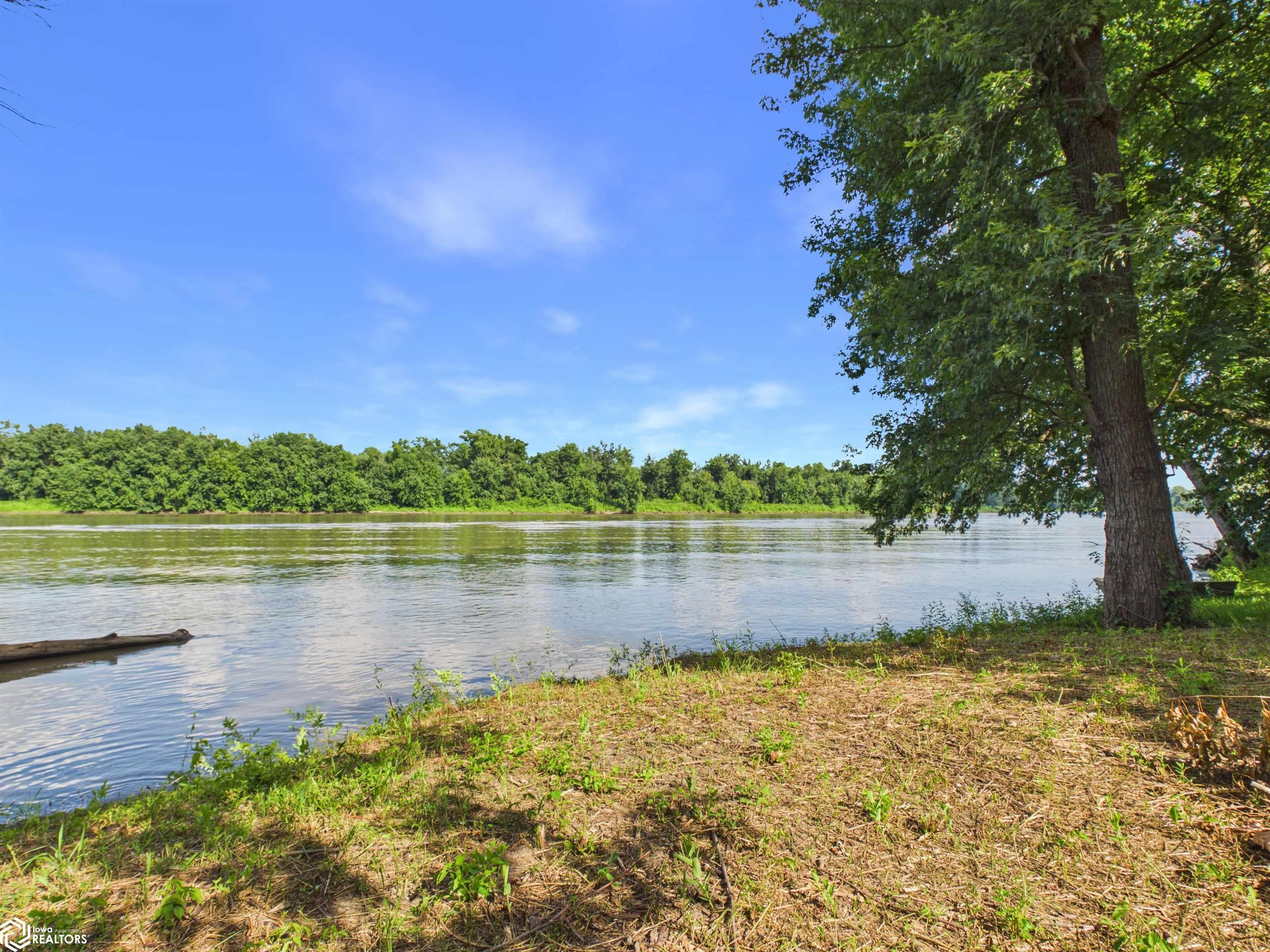 103 Oconnell Road Burlington, IA 52601 - Photo 1 of 4 Gallery Image 1