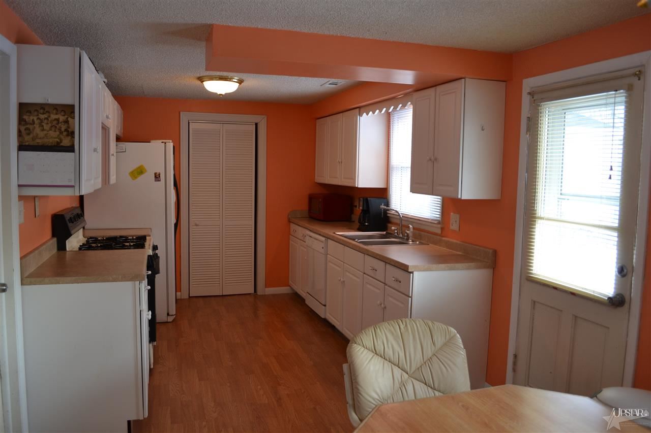 6808 Raintree Road Fort Wayne, IN 46825 - Photo 7 of 29 Gallery Image 7