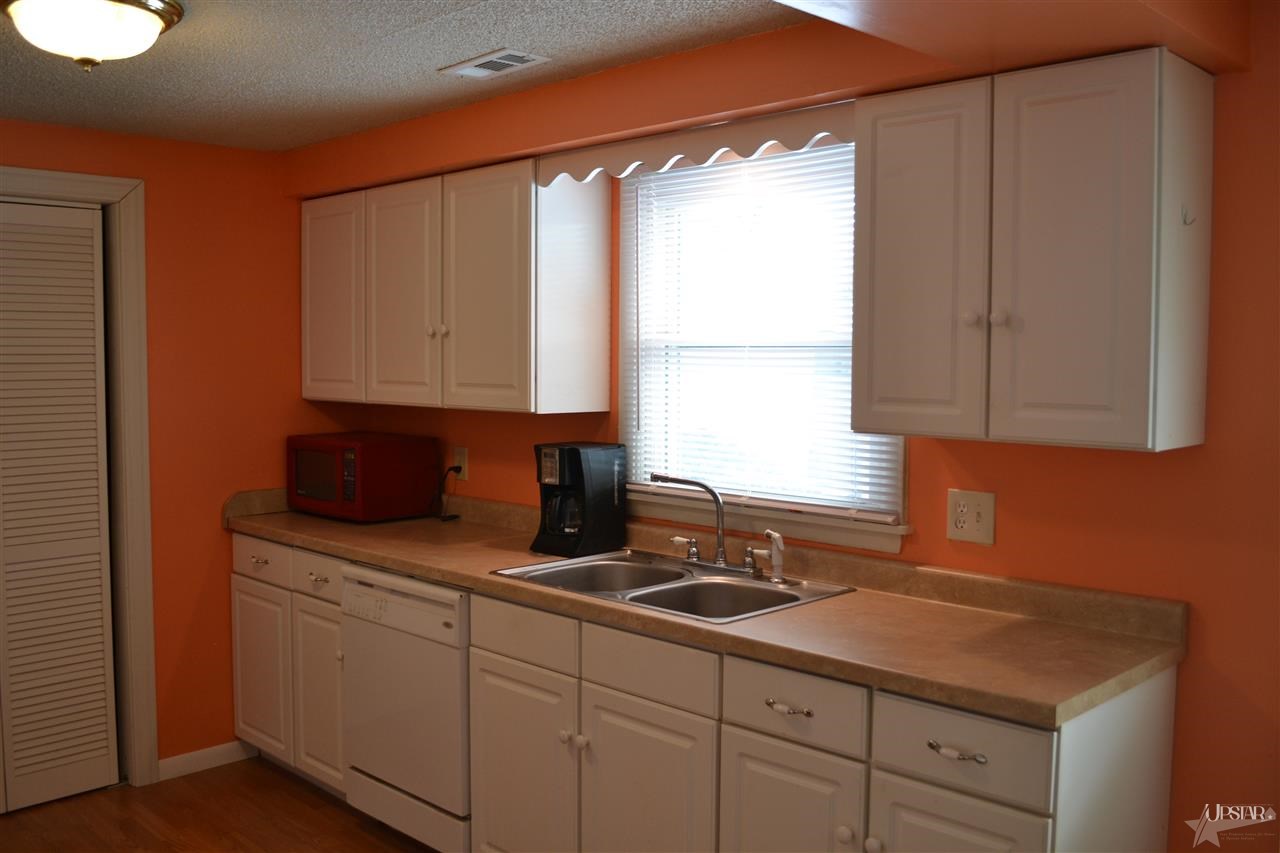 6808 Raintree Road Fort Wayne, IN 46825 - Photo 10 of 29 Gallery Image 10