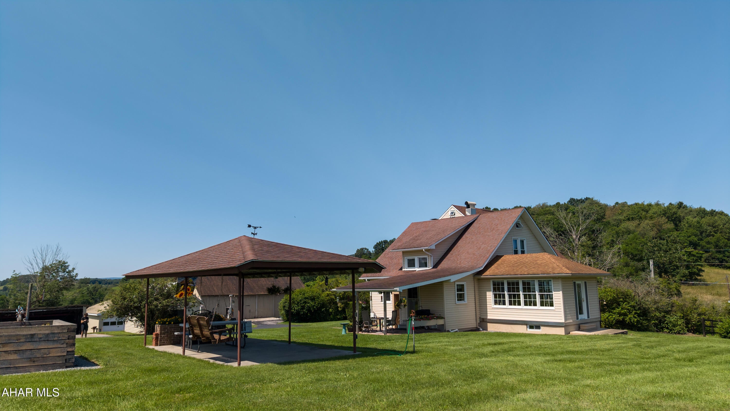 1898 Schellsburg Road Claysburg, PA 16625 - Photo 10 of 68 Gallery Image 10