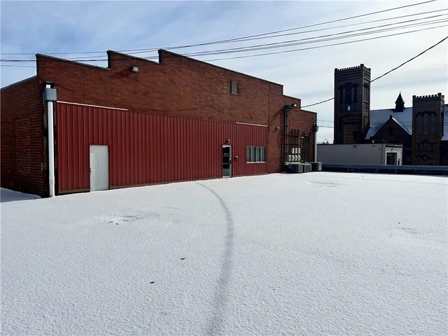 $12 | 227 North Jefferson Street, Unit 1, New Castle, PA 16101