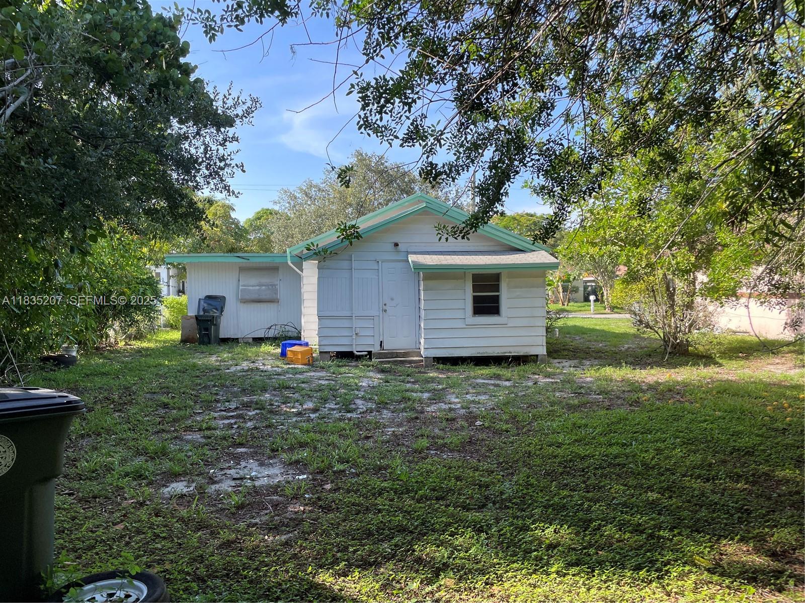 156 Northeast 11th Street Boca Raton, FL 33432 - Photo 5 of 9