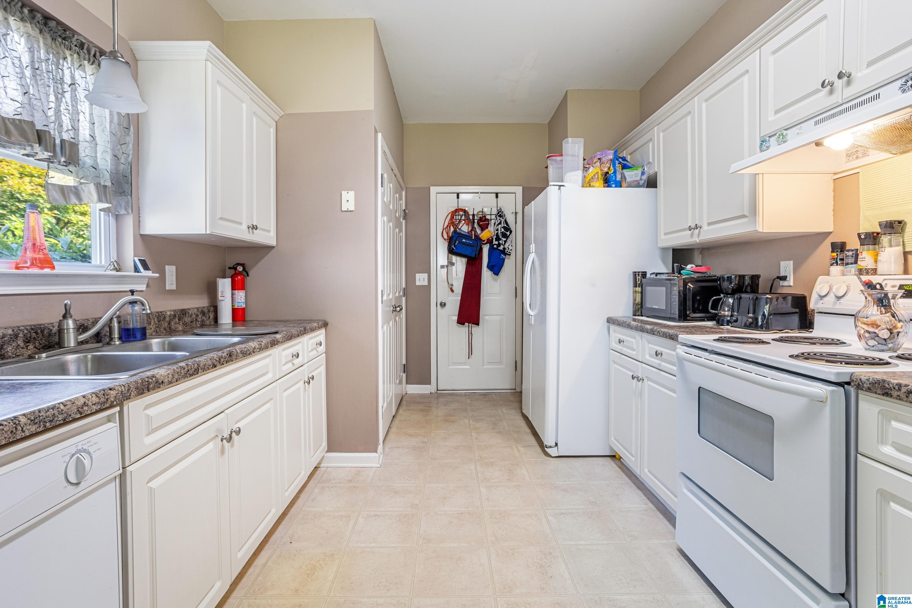 993 Wren Way Mount Olive, AL 35117 - Photo 14 of 55
