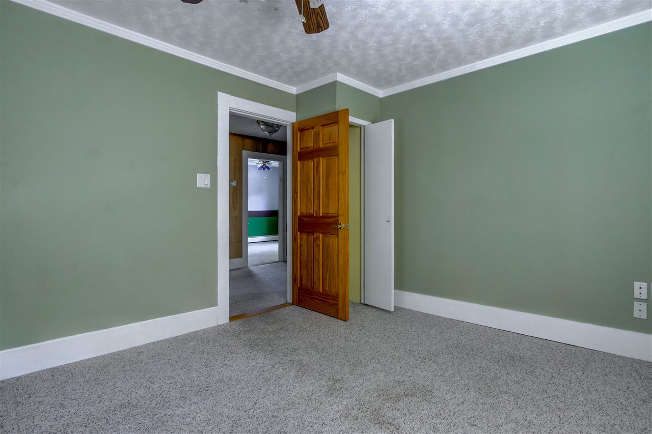 153 Tarrytown Road Manchester, NH 03103 - Photo 26 of 40