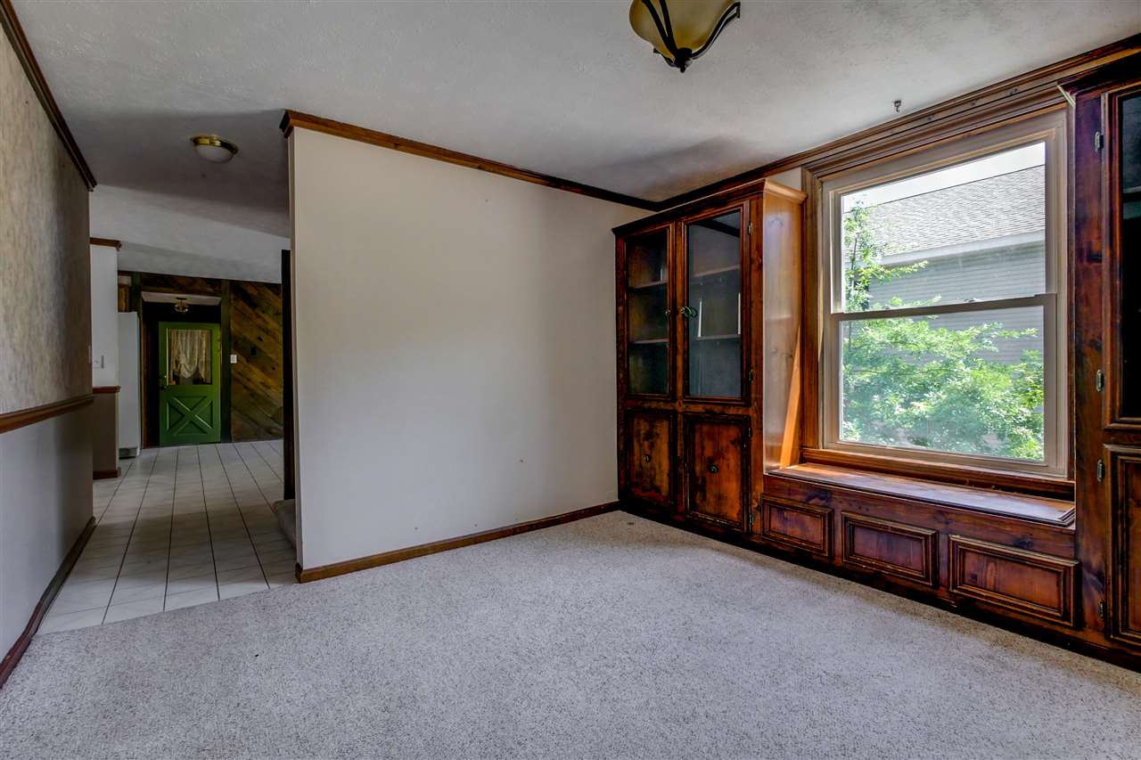 153 Tarrytown Road Manchester, NH 03103 - Photo 10 of 40