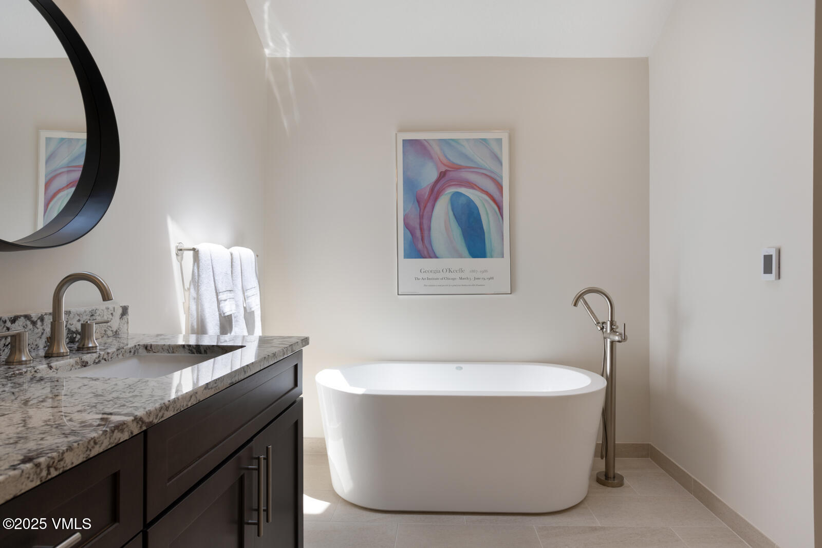 5159 Gore Circle Vail, CO 81657 - Photo 21 of 62 a bathroom with a bathtub and a sink