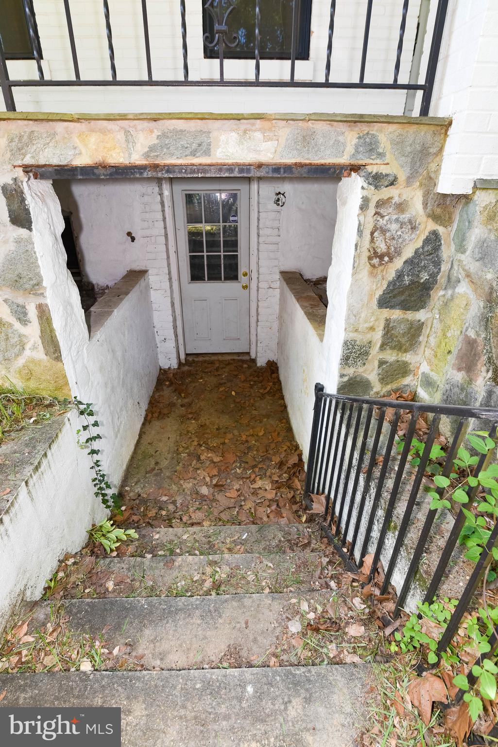 33 Franklin Street Northeast Washington, DC 20002 - Photo 3 of 15