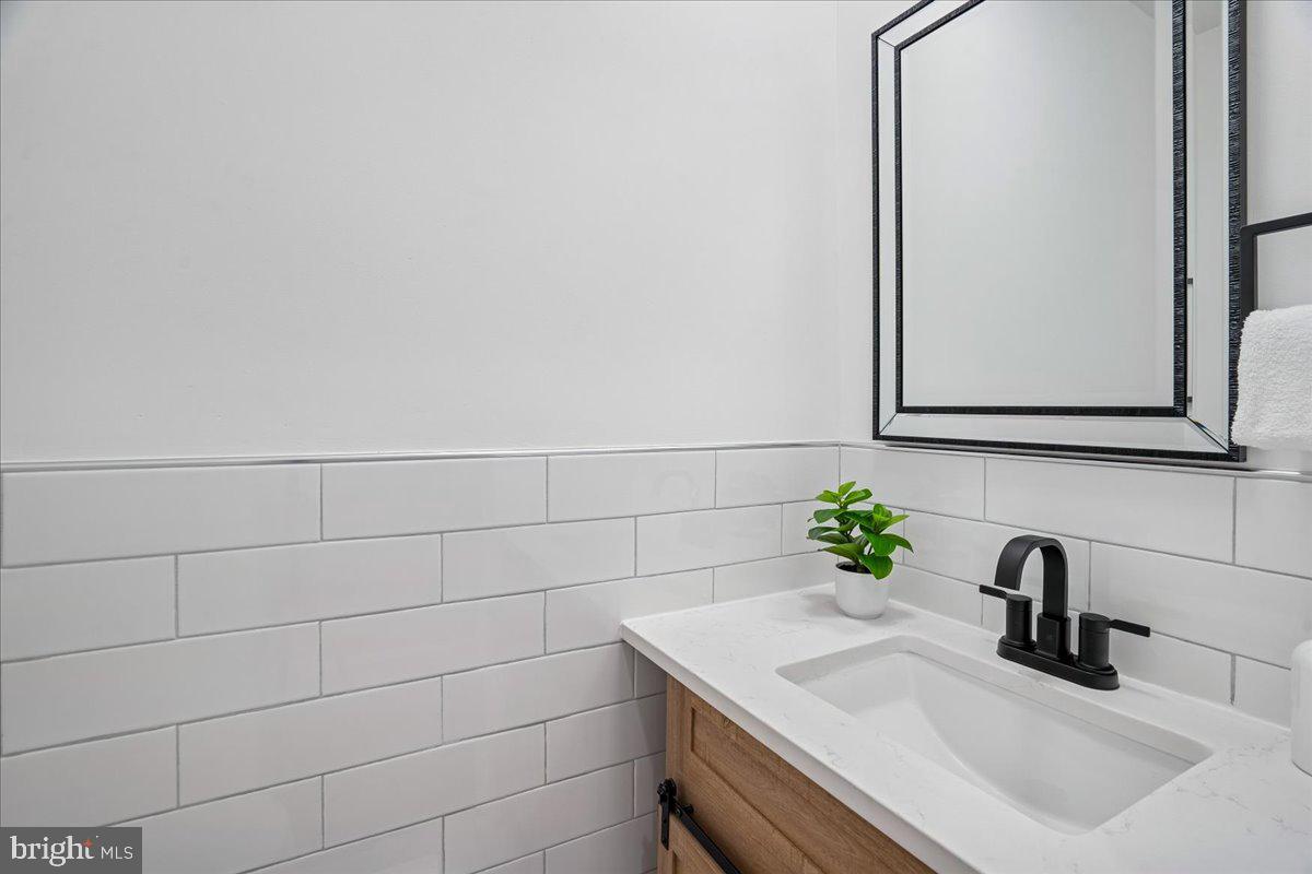 1538 Levis Street Northeast Washington, DC 20002 - Photo 18 of 41 Half bath image #1