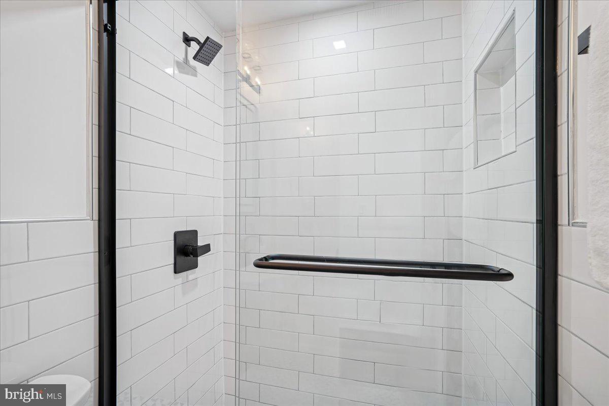 1538 Levis Street Northeast Washington, DC 20002 - Photo 30 of 41 Full bathroom #1 image 2