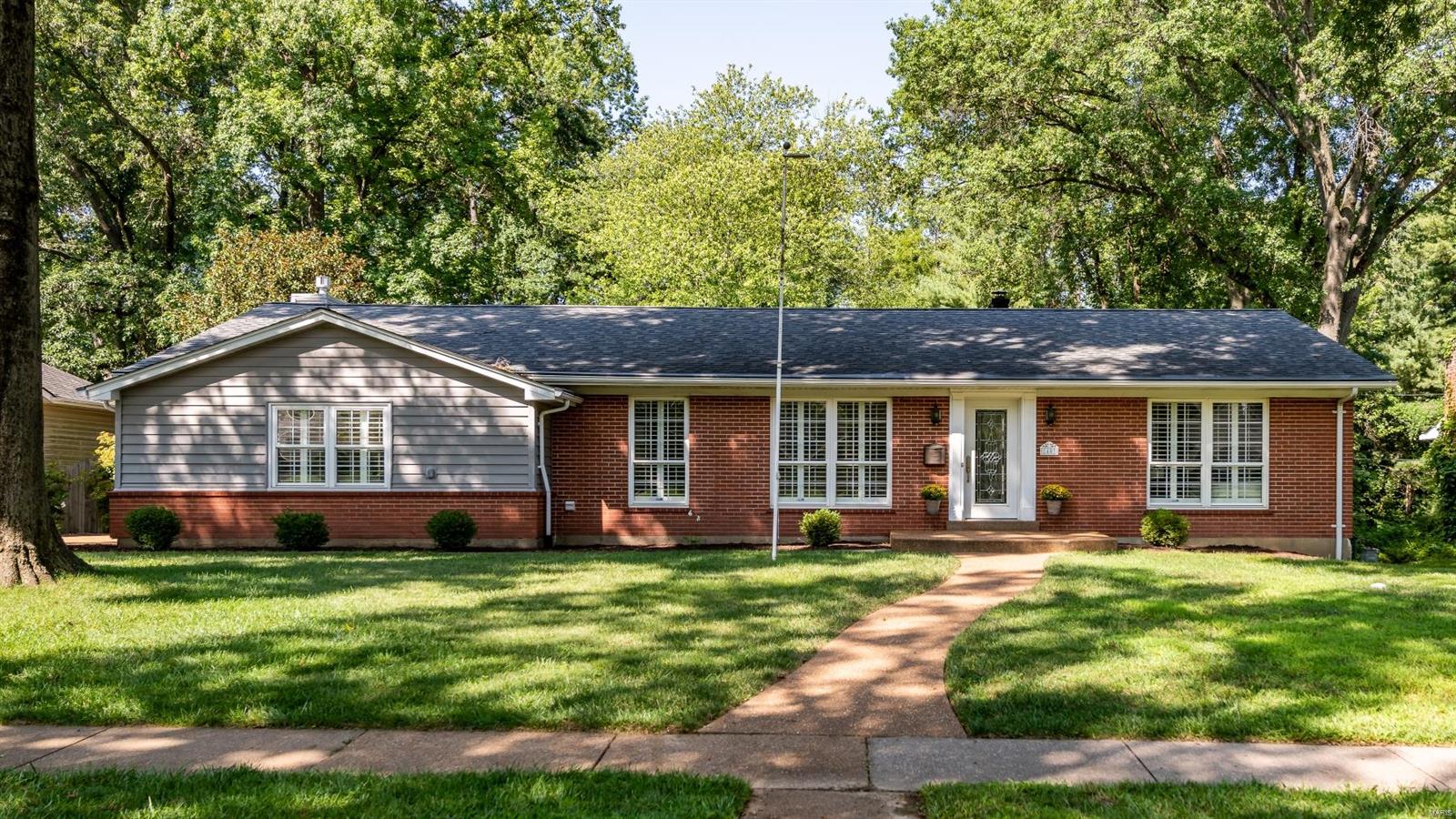 1403 Ruth Drive St. Louis, MO 63122 - Photo 1 of 28 Gallery Image 1