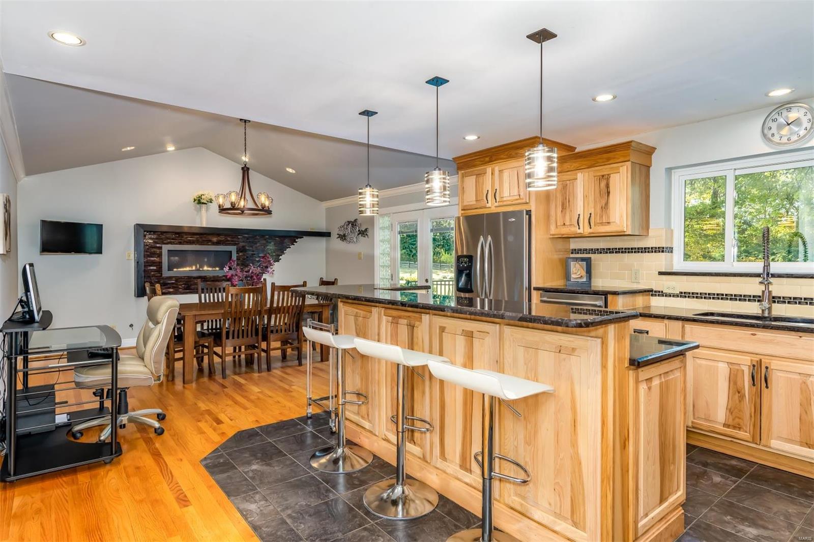 1403 Ruth Drive St. Louis, MO 63122 - Photo 4 of 28 Gallery Image 4