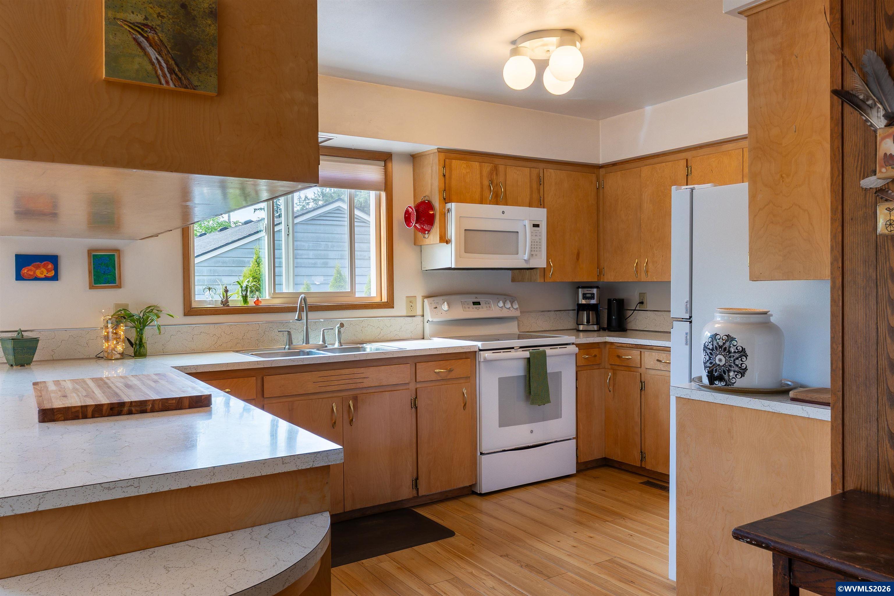 2981 Northwest Sunny Lane Albany, OR 97321 - Photo 18 of 40