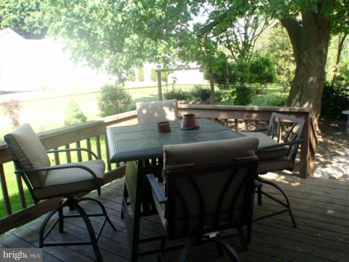 929 Washington Road Westminster, MD 21157 - Photo 6 of 26 Deck