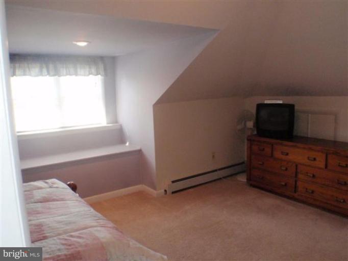 929 Washington Road Westminster, MD 21157 - Photo 8 of 26 Bedroom #2