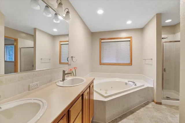 $549,990 | 221 West Falcon Avenue, Spokane, WA 99218