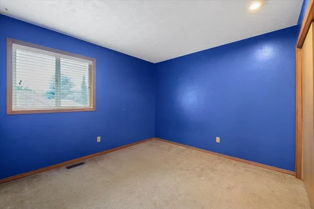 $549,990 | 221 West Falcon Avenue, Spokane, WA 99218