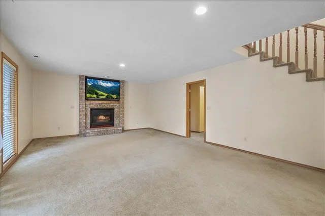 $549,990 | 221 West Falcon Avenue, Spokane, WA 99218