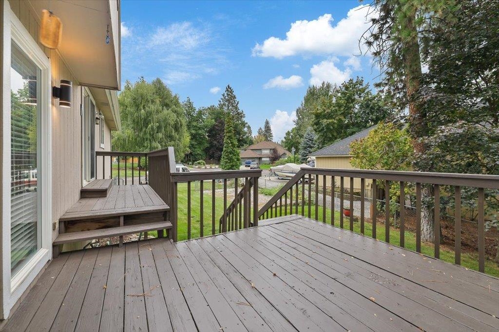 221 West Falcon Avenue Spokane, WA 99218 - Photo 24 of 45