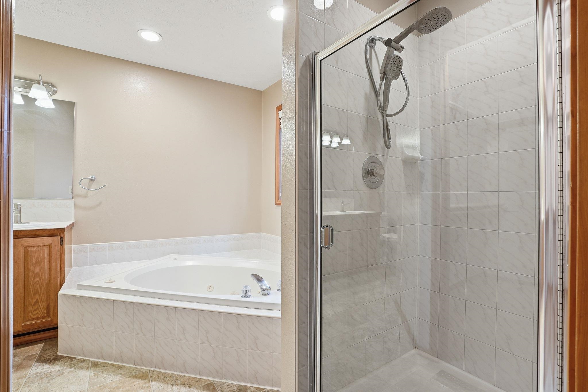 221 West Falcon Avenue Spokane, WA 99218 - Photo 32 of 45