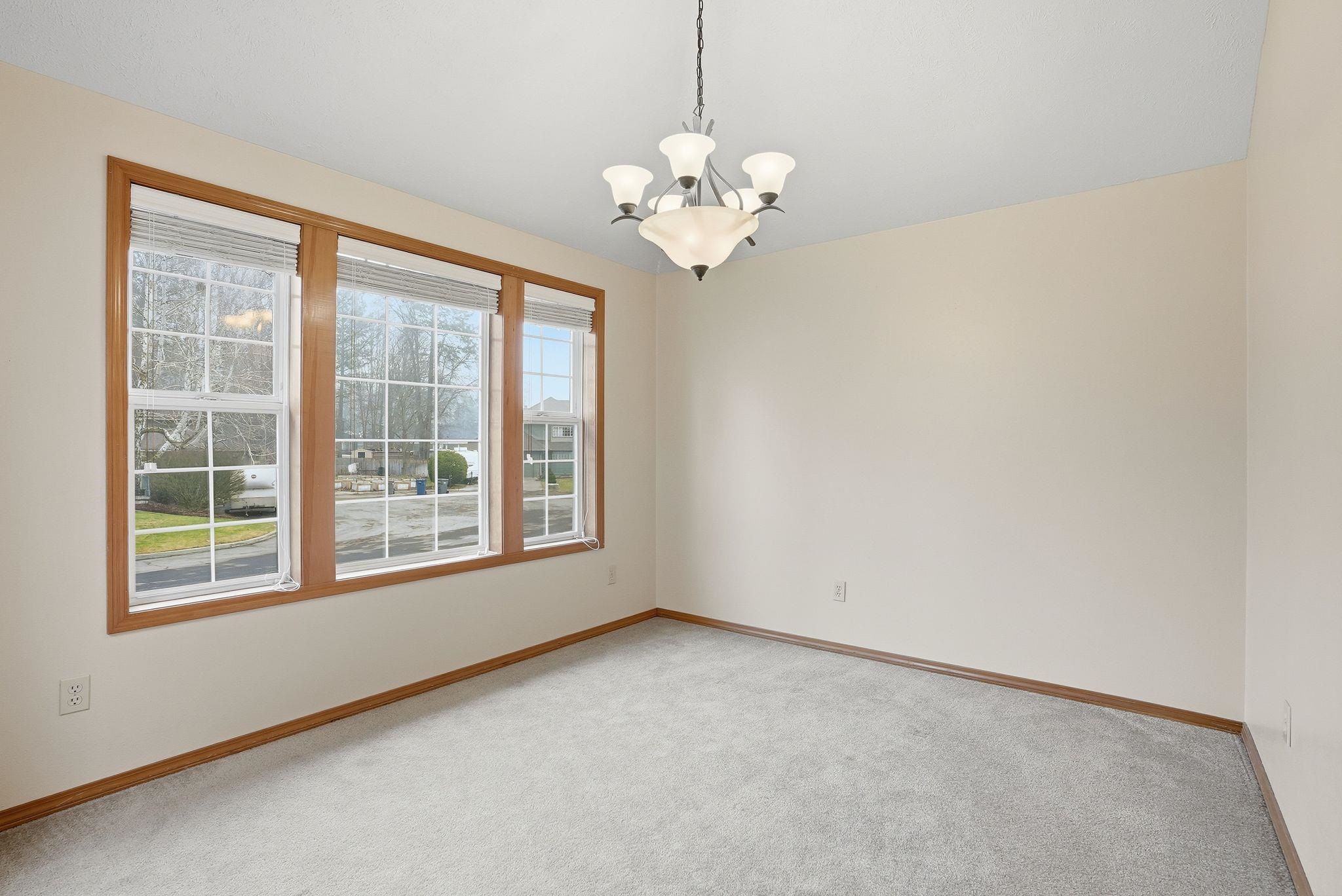 221 West Falcon Avenue Spokane, WA 99218 - Photo 6 of 45