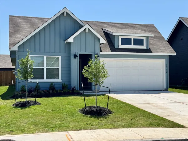 $2,000 | 1714 Windsor Boulevard, Lockhart, TX 78644
