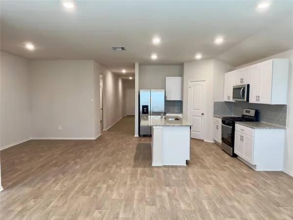 $2,000 | 1714 Windsor Boulevard, Lockhart, TX 78644